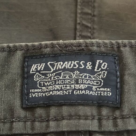 Levi’s Strauss & co Two Horse Brand Gray Cargo Shorts size 40 - Picture 6 of 9